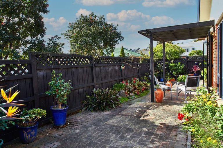 Photo of property in 16 Red Hibiscus Road, Stanmore Bay, Whangaparaoa, 0932