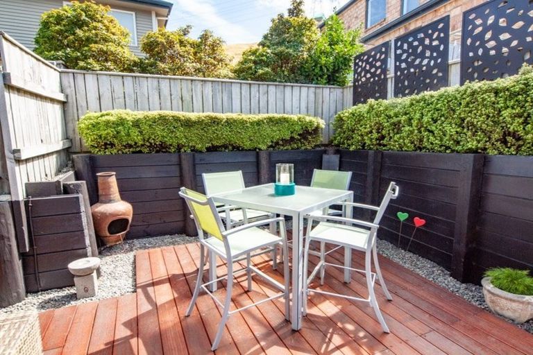 Photo of property in 4a Erlestoke Crescent, Churton Park, Wellington, 6037