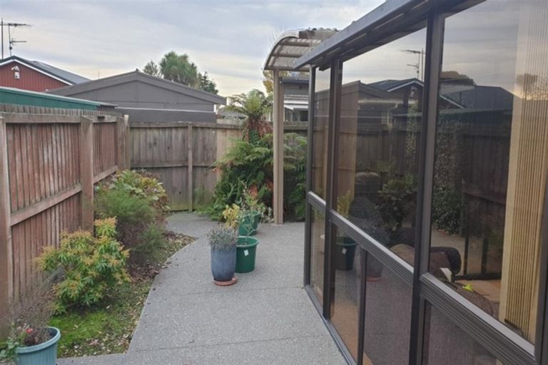 Photo of property in 3 Elsom Lane, Avonhead, Christchurch, 8042