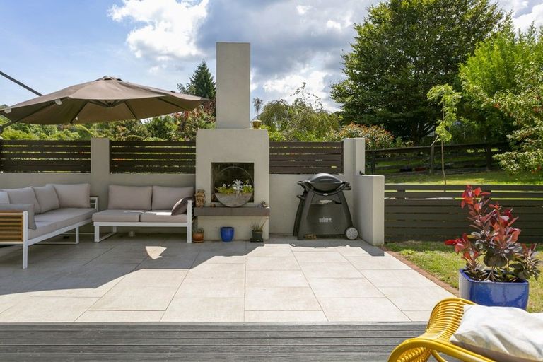 Photo of property in 7 Loch Views Road, Acacia Bay, Taupo, 3385