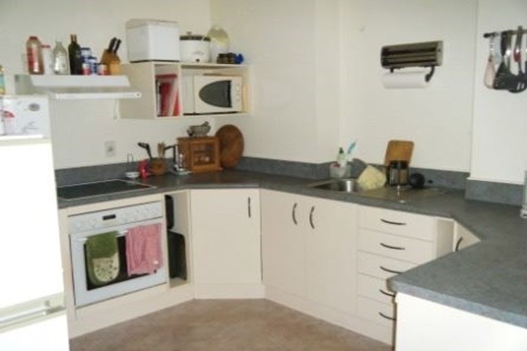 Photo of property in Courtenay Apartments, 606/120 Courtenay Place, Te Aro, Wellington, 6011