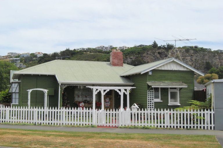 Photo of property in 9 Celia Street, Redcliffs, Christchurch, 8081