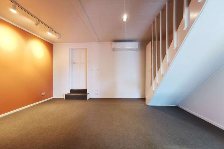 Photo of property in 2/5 Nigel Road, Browns Bay, Auckland, 0630