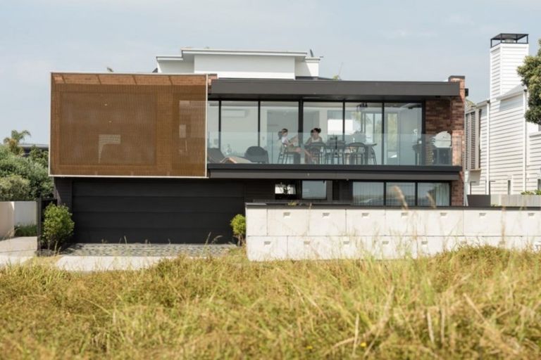 Photo of property in 193a Marine Parade, Mount Maunganui, 3116