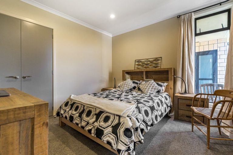 Photo of property in 69b Oraha Road, Kumeu, 0892