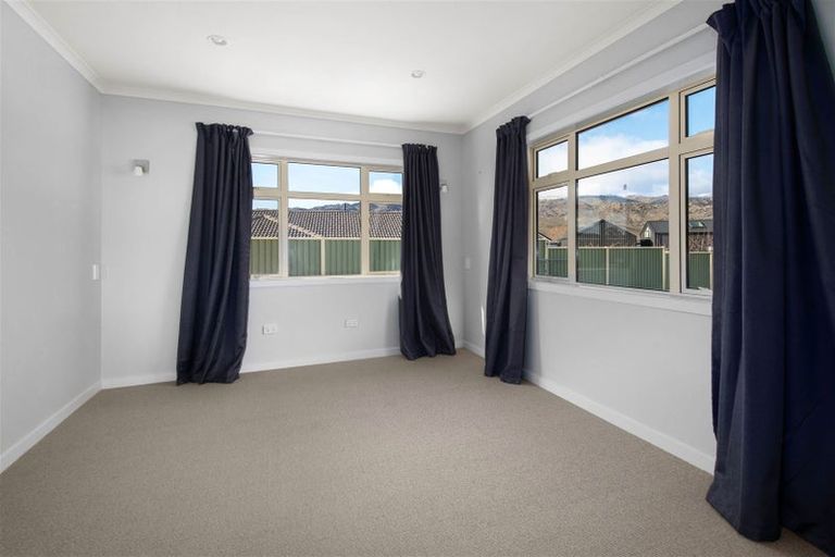 Photo of property in 56 Missy Crescent, Mount Pisa, Cromwell, 9383