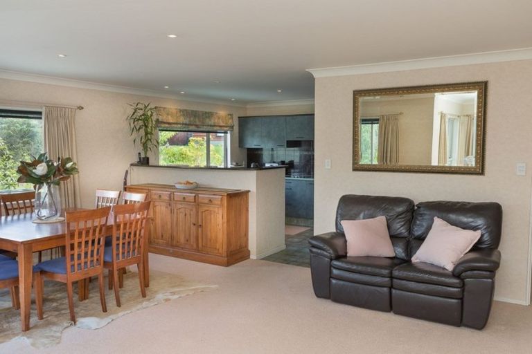 Photo of property in 30 Duval Grove, Tawa, Wellington, 5028