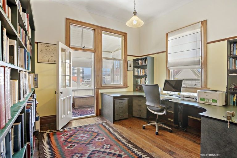 Photo of property in 11 Guildford Terrace, Thorndon, Wellington, 6011