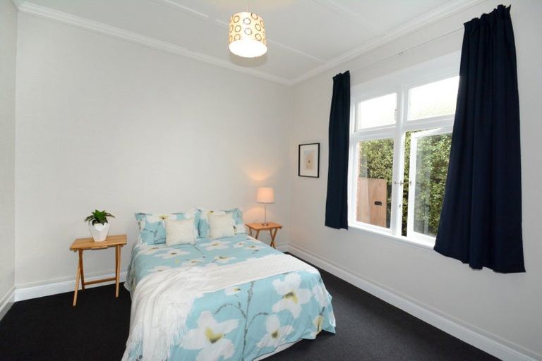 Photo of property in 43 Hargest Crescent, Saint Kilda, Dunedin, 9012