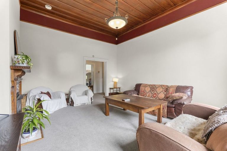 Photo of property in 40 Princess Street, Waitara, 4320