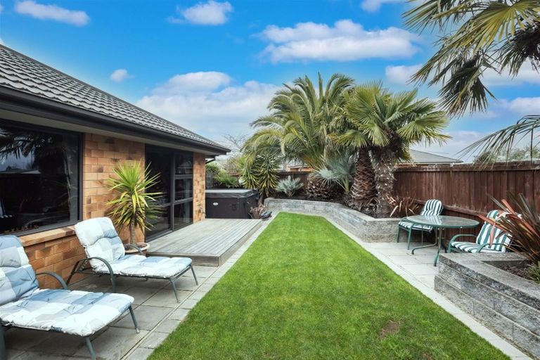 Photo of property in 6 James Hight Drive, Halswell, Christchurch, 8025