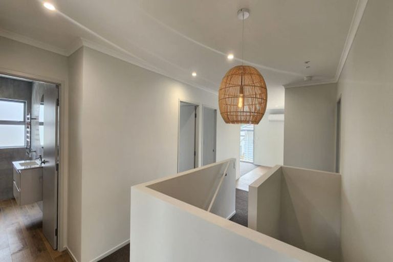 Photo of property in 1 Danden Way, Pukekohe, 2120