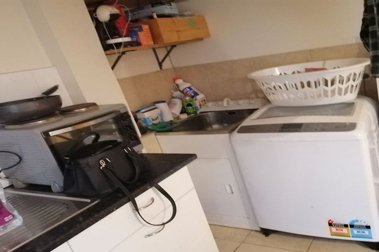 Photo of property in 5 Pax Avenue, Forrest Hill, Auckland, 0620