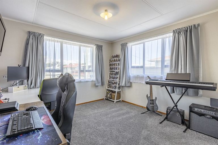 Photo of property in 12a Russell Street, Feilding, 4702