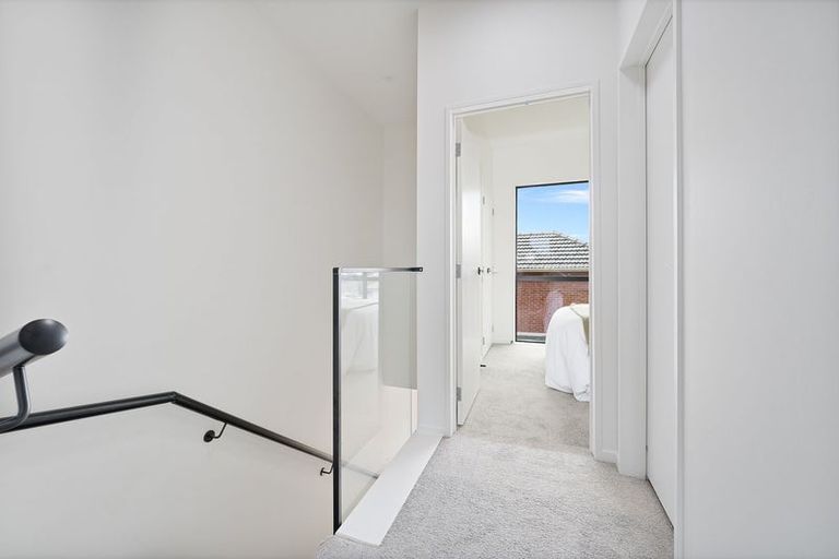 Photo of property in 4/442 Old Te Atatu Road, Te Atatu Peninsula, Auckland, 0610