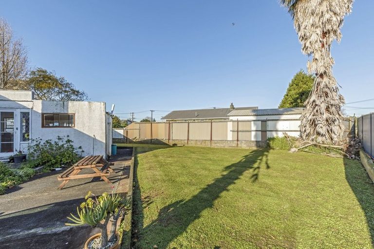 Photo of property in 57 Tiraumea Drive, Pakuranga, Auckland, 2010