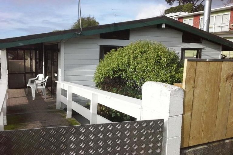 Photo of property in 69 Belt Road, New Plymouth, 4310