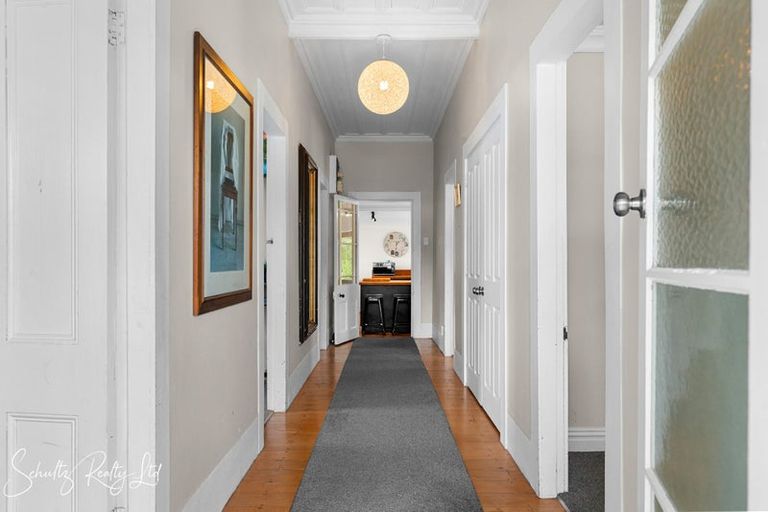 Photo of property in 17 Franklin Road, Paparoa, 0571