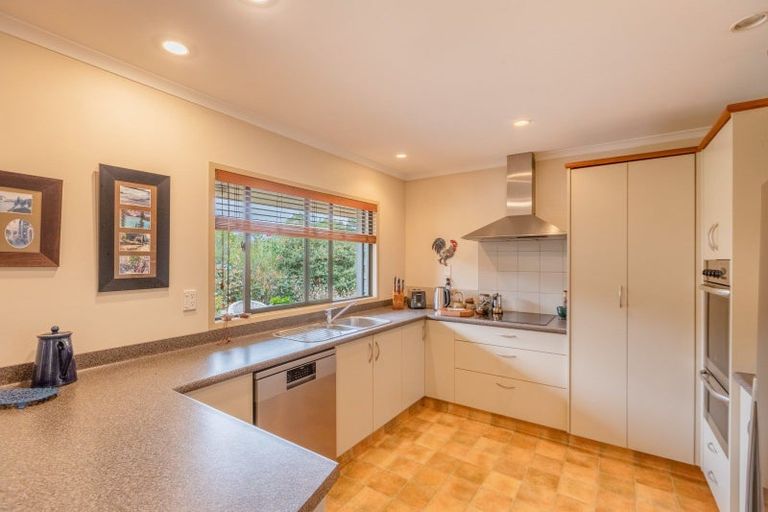 Photo of property in 2 Petersen Place, Waipukurau, 4200