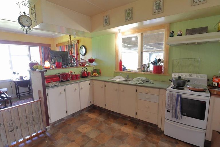 Photo of property in 29 Middlesex Street, Patea, 4520
