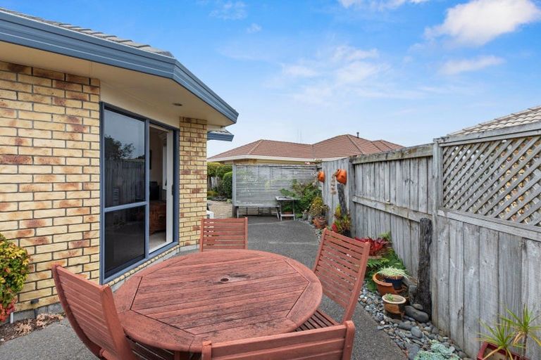 Photo of property in 15 Rosberg Place, Mount Maunganui, 3116