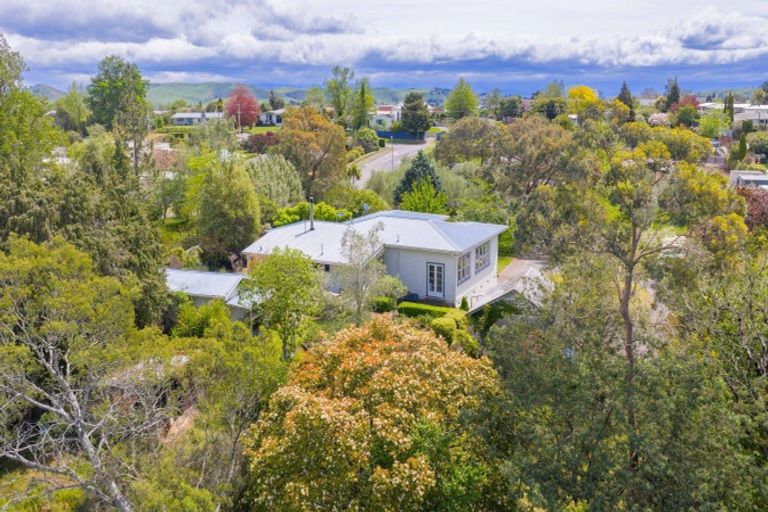 Photo of property in 5 Petersen Place, Waipukurau, 4200