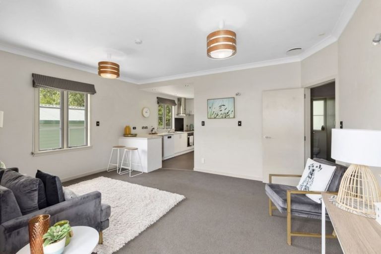 Photo of property in 18 Young Grove, Stokes Valley, Lower Hutt, 5019