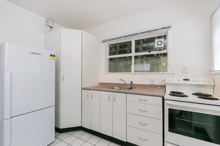 Photo of property in Parkland Flats, 7/51 Adams Terrace, Kelburn, Wellington, 6021
