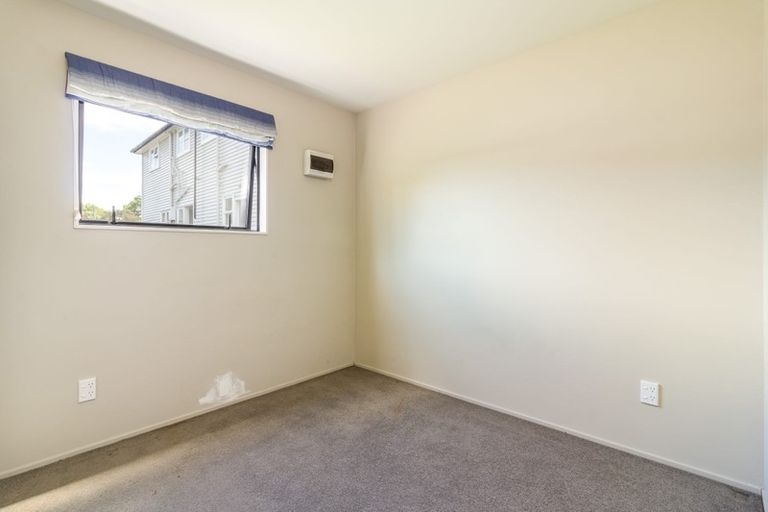 Photo of property in 15 Attlee Crescent, Bryndwr, Christchurch, 8053