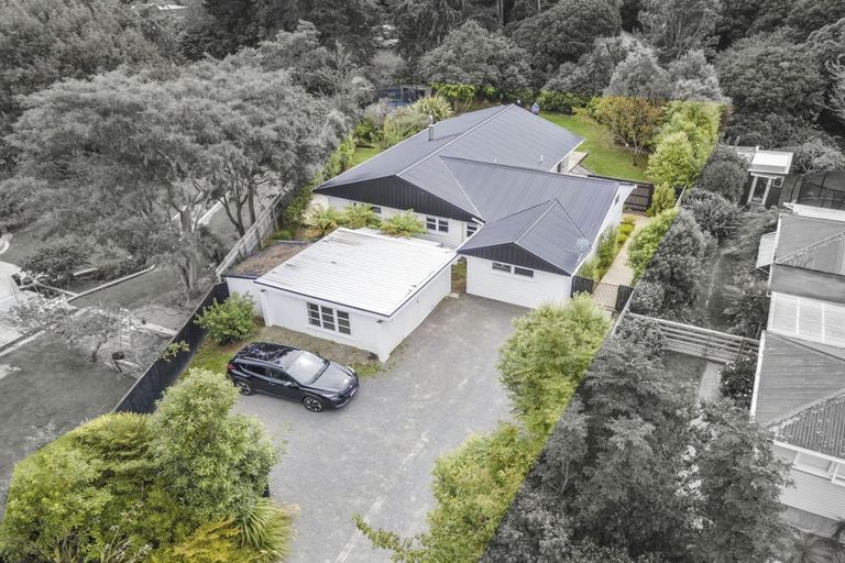 Photo of property in 73 Kohekohe Road, Waikanae, 5036