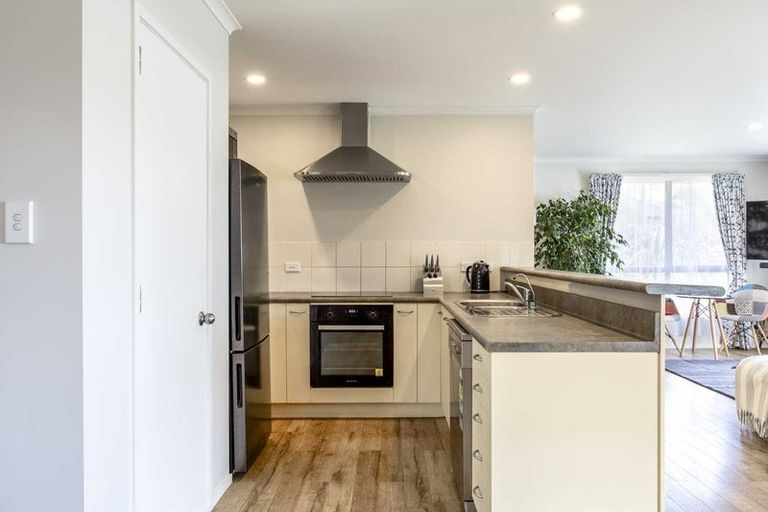 Photo of property in 59 Cabeleigh Drive, Helensville, 0800