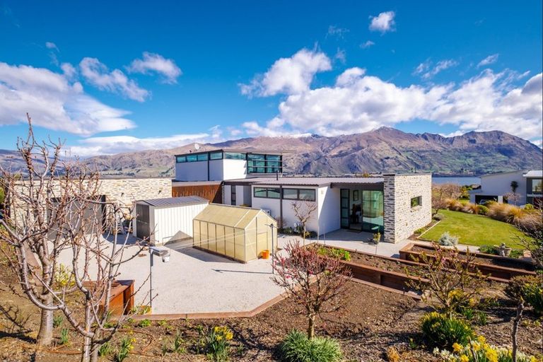 Photo of property in 13 Clearview Street, Wanaka, 9305