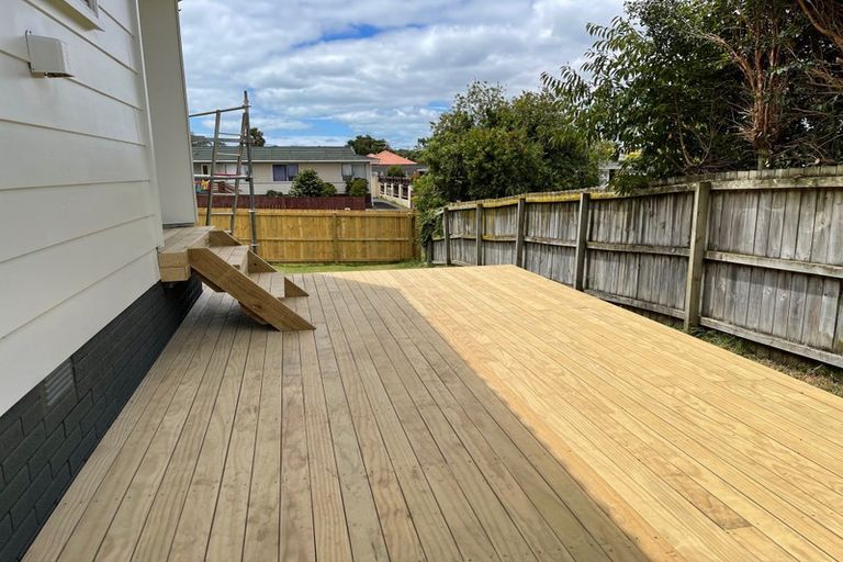 Photo of property in 27 Blanche Way, Half Moon Bay, Auckland, 2012