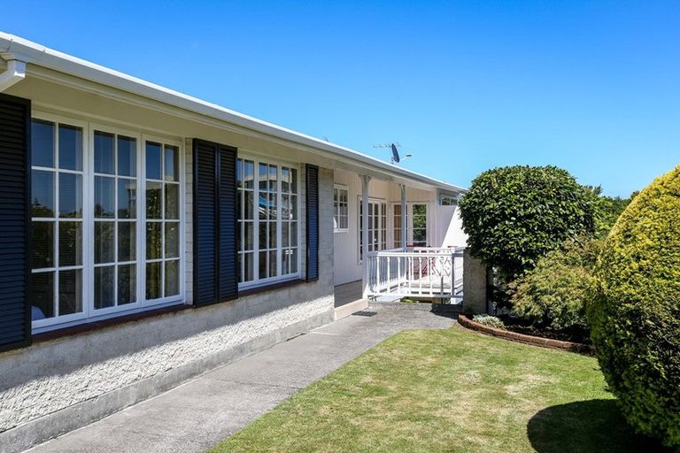 Photo of property in 43 Frank Wilson Terrace, Welbourn, New Plymouth, 4312