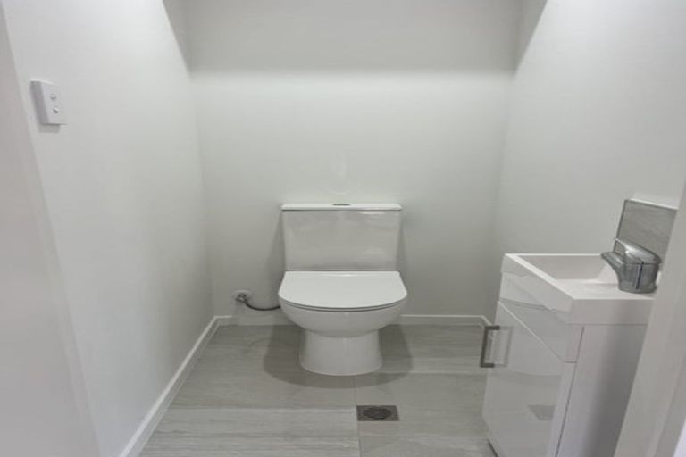 Photo of property in 7 Sheralee Place, Bucklands Beach, Auckland, 2014