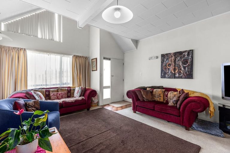 Photo of property in 2/357 Maunganui Road, Mount Maunganui, 3116