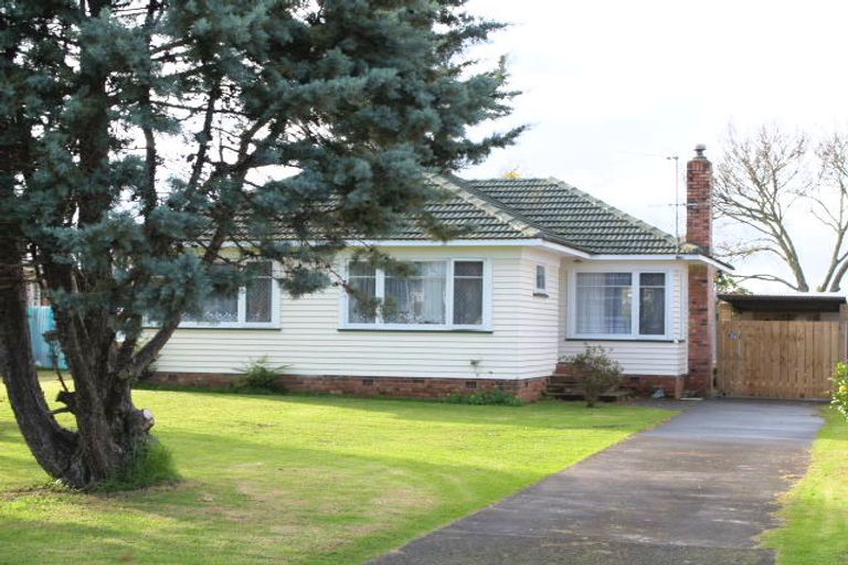 Photo of property in 65 Hallberry Road, Mangere East, Auckland, 2024