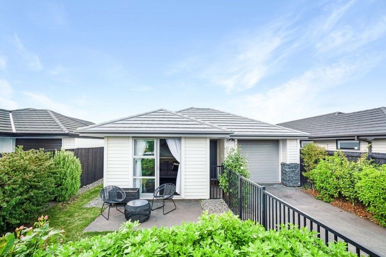 Photo of property in 35 Packard Crescent, Halswell, Christchurch, 8025