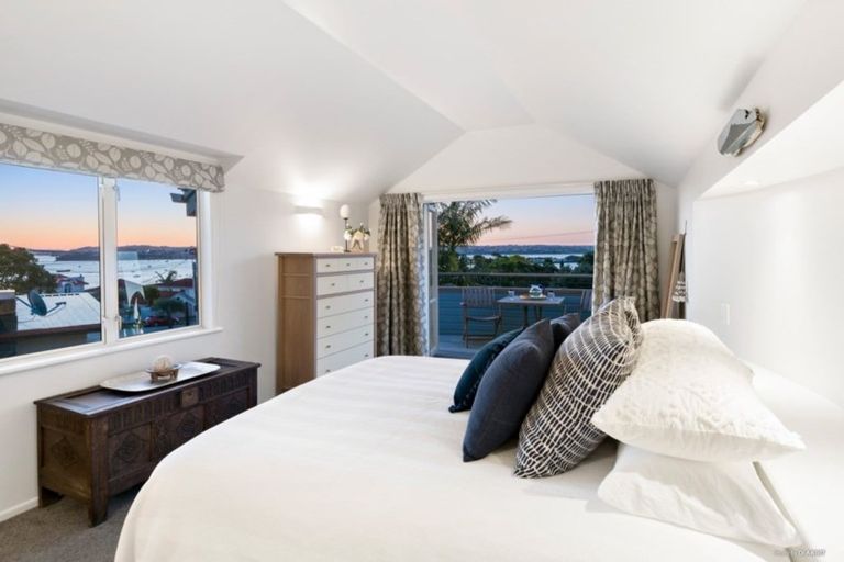 Photo of property in 77a Stanley Point Road, Stanley Point, Auckland, 0624