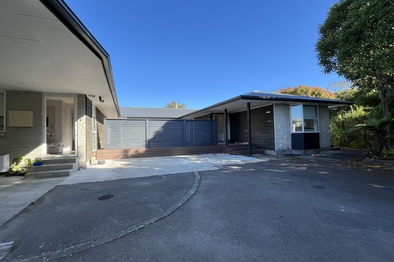 Photo of property in 10 Surrey Crescent, Hokowhitu, Palmerston North, 4410