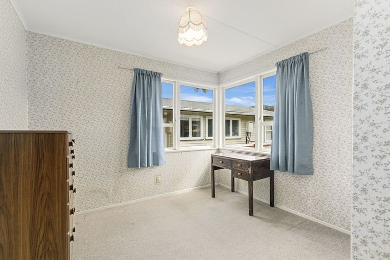 Photo of property in 10 Mimihau Grove, Wainuiomata, Lower Hutt, 5014