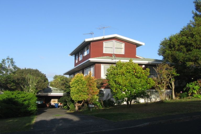 Photo of property in 92 Stanaway Street, Hillcrest, Auckland, 0627