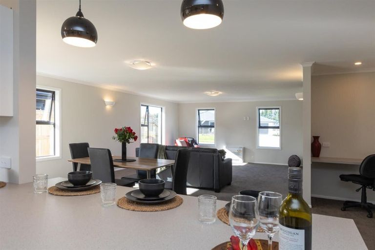 Photo of property in 10 Oldfield Lane, Marton, 4710