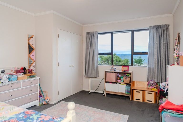 Photo of property in 60 Acacia Avenue, Maungaraki, Lower Hutt, 5010