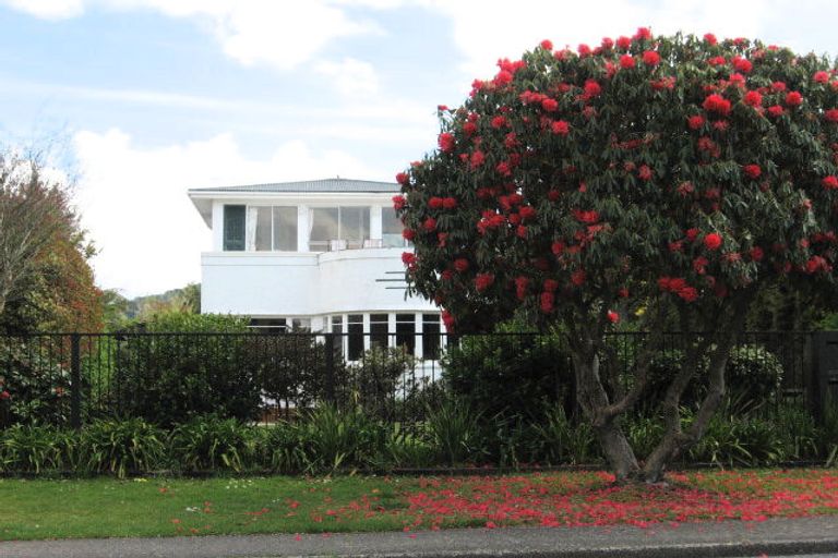 Photo of property in 116 Koutu Road, Kawaha Point, Rotorua, 3010