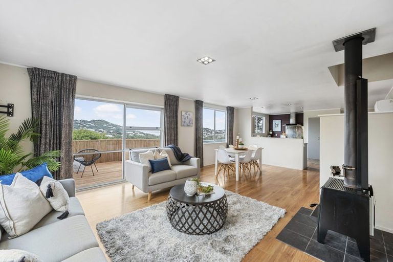 Photo of property in 3 Clementine Way, Crofton Downs, Wellington, 6035