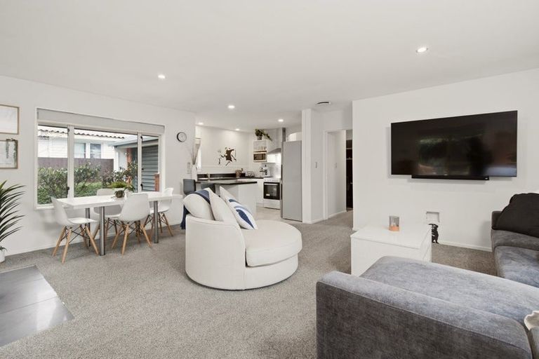 Photo of property in 1/91 Racecourse Road, Sockburn, Christchurch, 8042