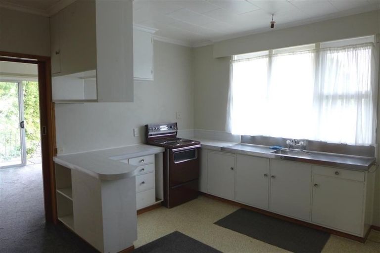 Photo of property in 23 Evans Road, Glen Eden, Auckland, 0602