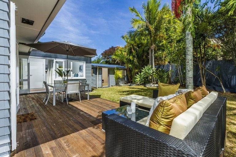 Photo of property in 20 Lynden Avenue, Hillcrest, Auckland, 0627