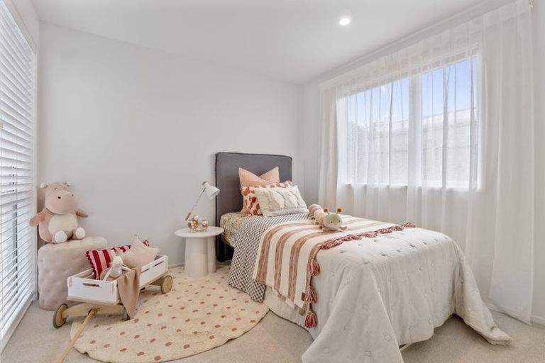 Photo of property in 9/2 Wilton Street, Westown, New Plymouth, 4310